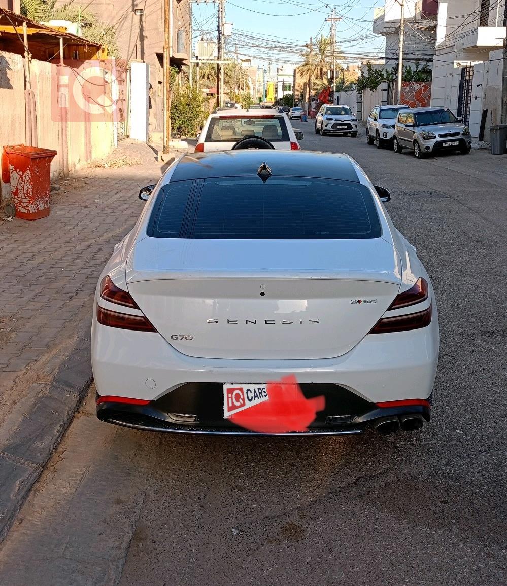 Genesis G70